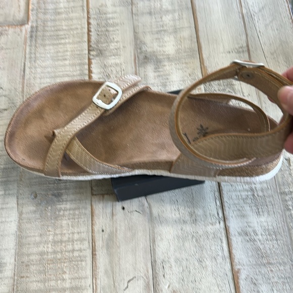 NORTHSIDE WOMENS, ANKLE STAP, COMFORTABLE SANDAL,  TAN, SIZE 8 - Picture 2 of 10